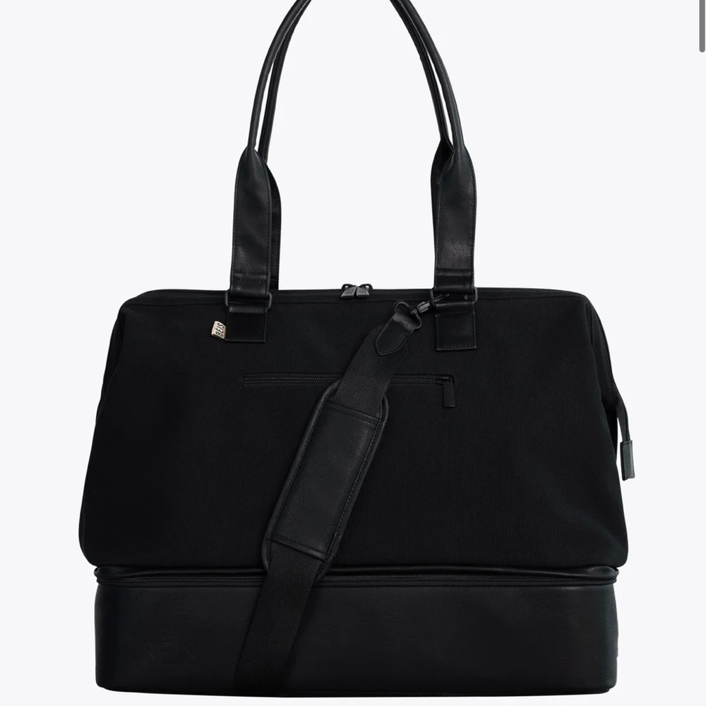 Weekender Travel Bag in Black